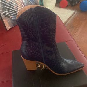 Faux Crocodile side zip bootie